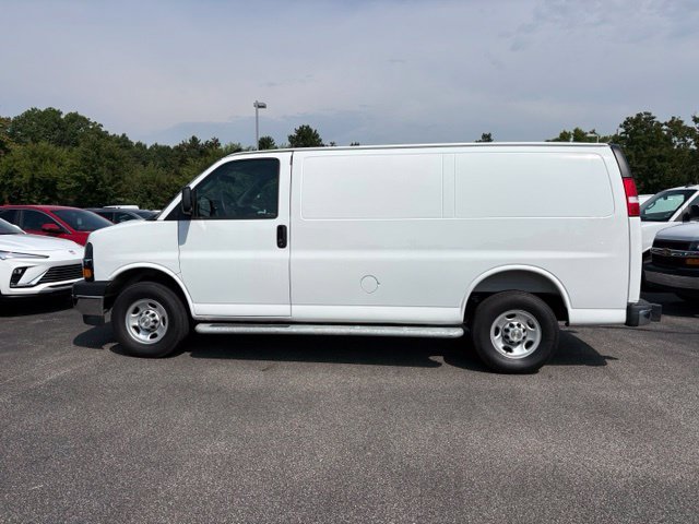 Used 2025 Chevrolet Express 2500 w/ Driver Convenience Package RWD image 2