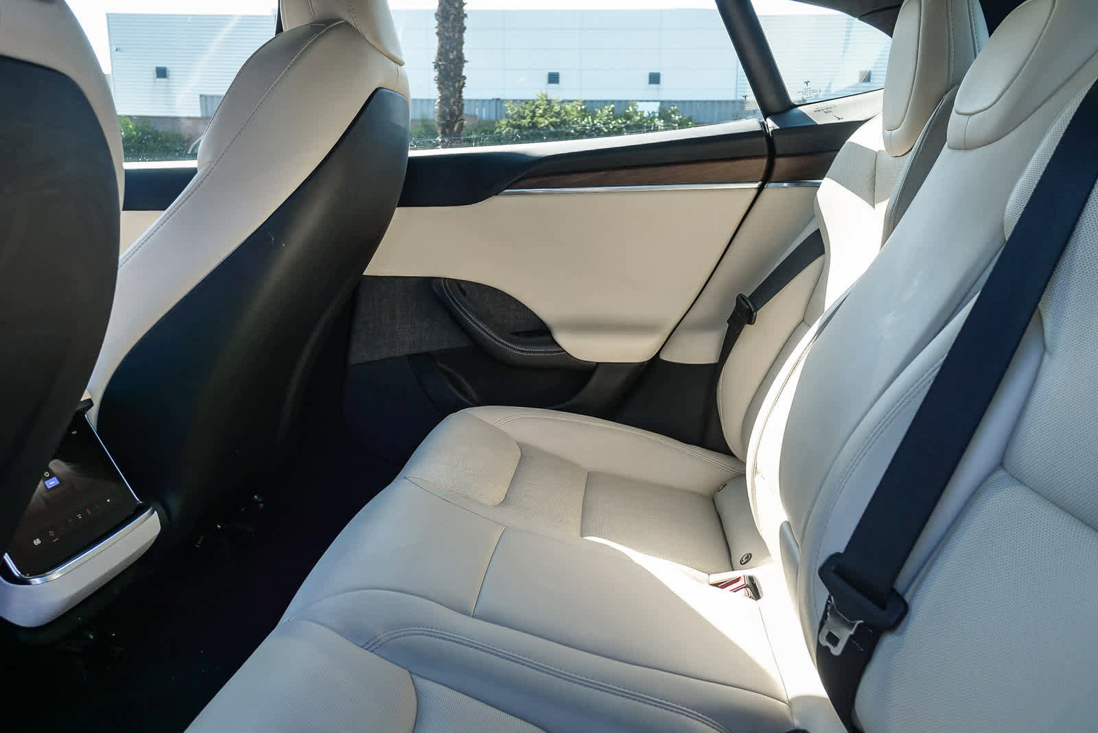 Used 2022 Tesla Model S AWD/4WD image 14