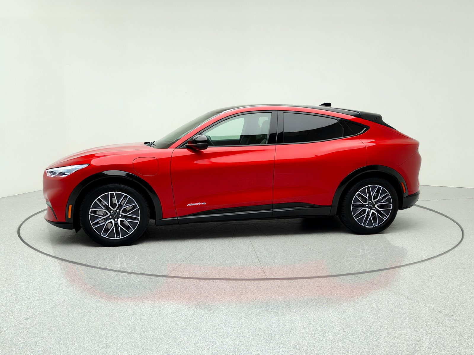 Used 2024 Ford Mustang Mach-E Premium AWD/4WD image 3