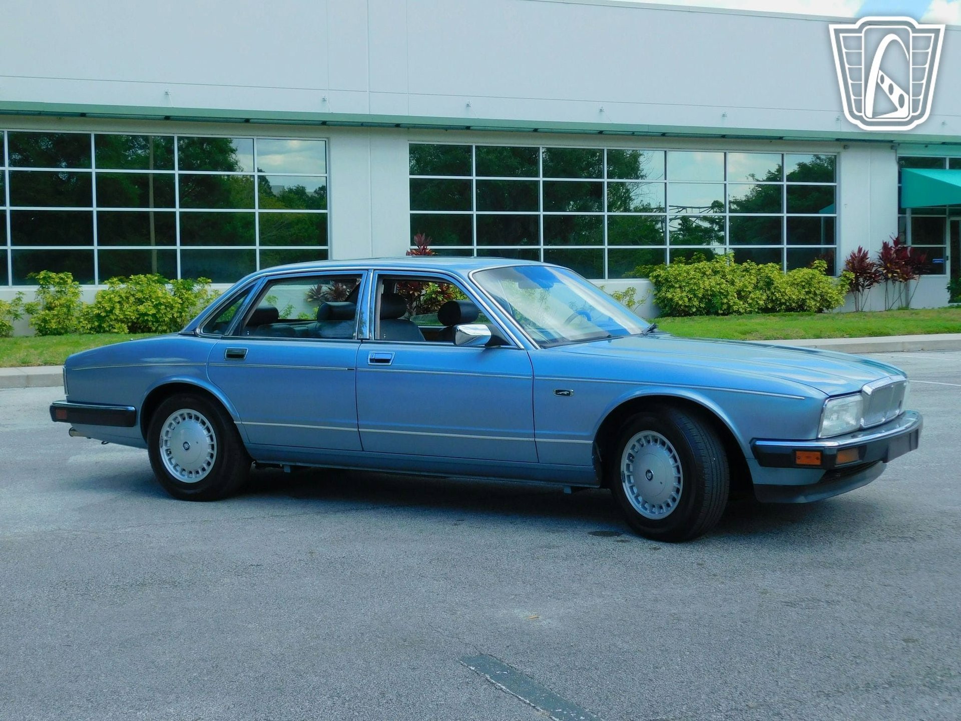 Used 1991 Jaguar XJ Vanden Plas image 17