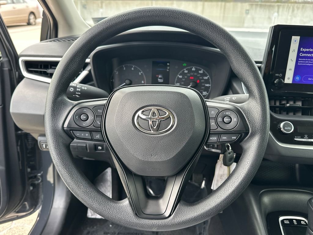 Used 2025 Toyota Corolla LE image 20