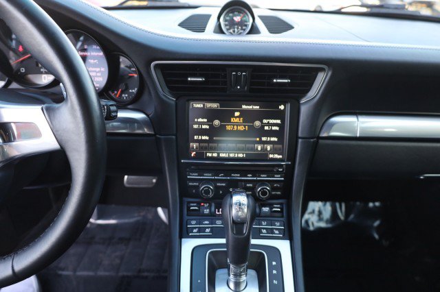 Used 2015 Porsche 911 Carrera 4 AWD/4WD image 35