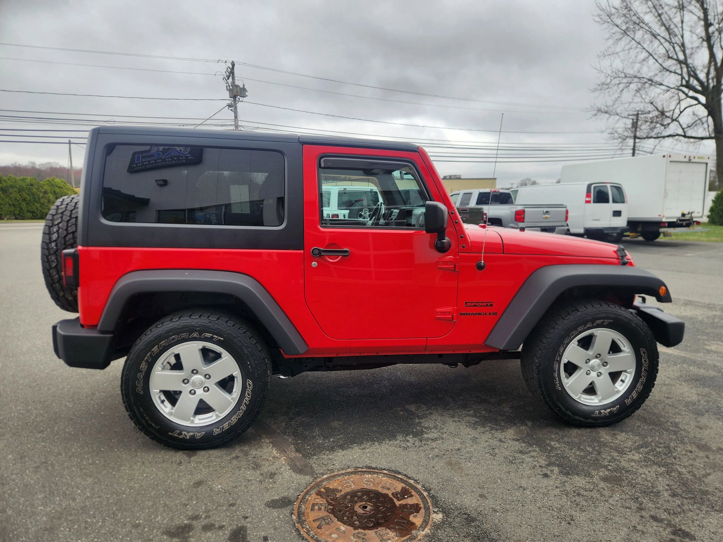 Used 2016 Jeep Wrangler Sport w/ Connectivity Group AWD/4WD image 19