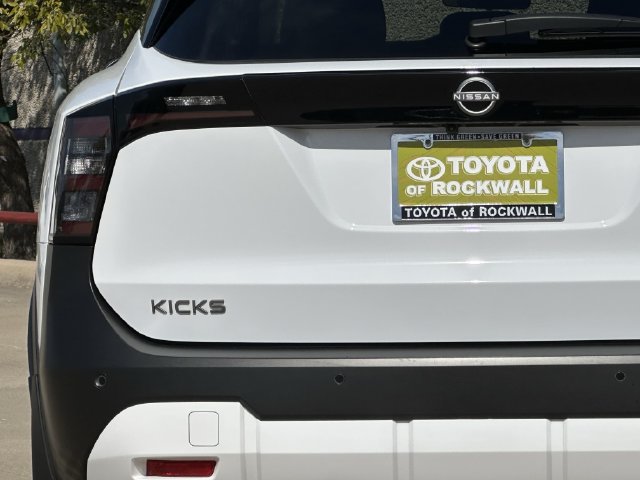 Used 2026 Nissan Kicks SV w/ SV Premium Package AWD/4WD image 5