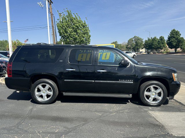 Used 2011 Chevrolet Suburban LTZ RWD image 2