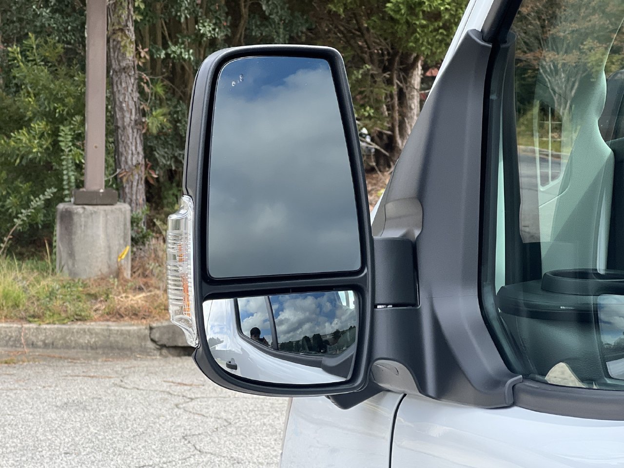 New 2027 Ford Transit 250 148 Medium Roof w/ Load Area Protection Package RWD image 24