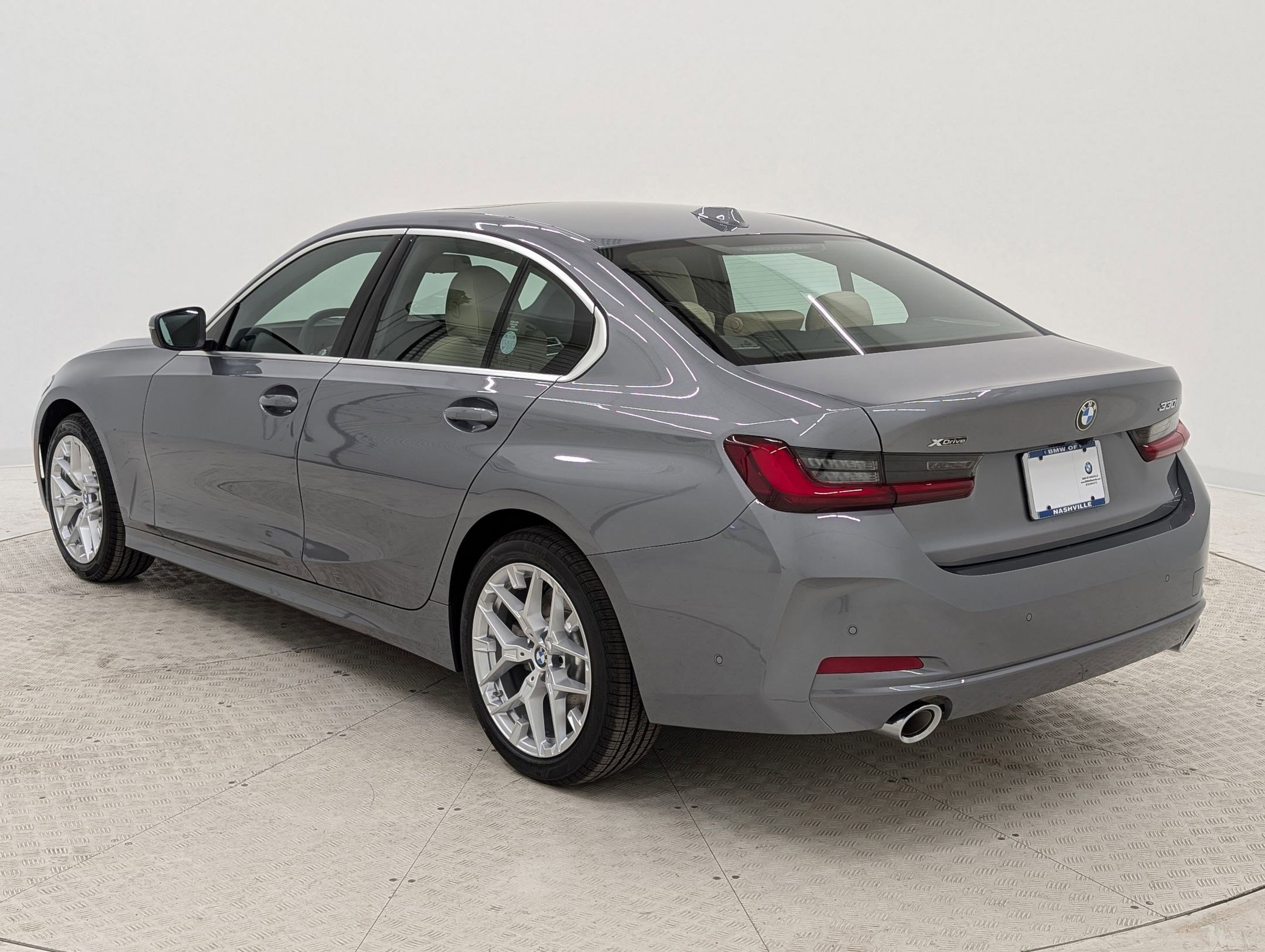 Used 2025 BMW 330i xDrive Sedan w/ Premium Package image 3