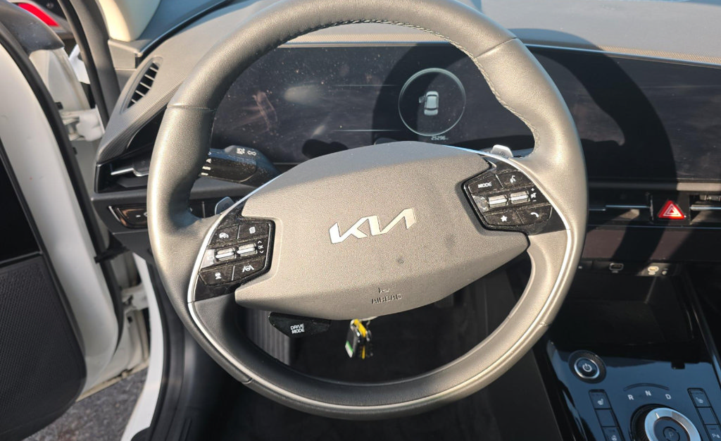 Used 2023 Kia Niro Wind w/ Wind Preserve Package FWD image 13