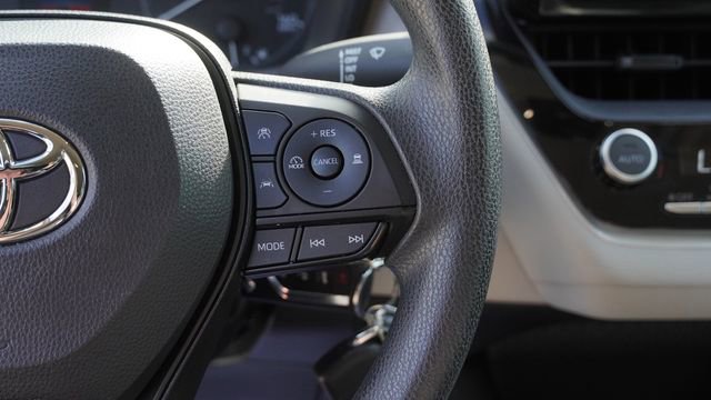 Used 2023 Toyota Corolla LE image 27
