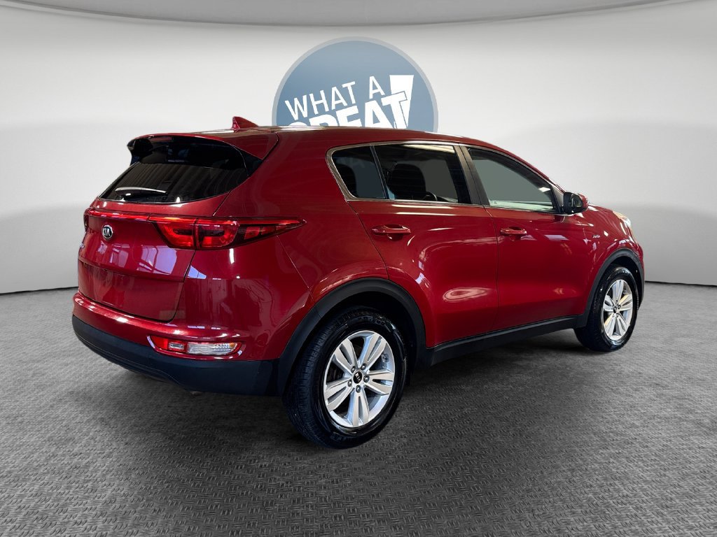Used 2017 Kia Sportage LX AWD/4WD image 3