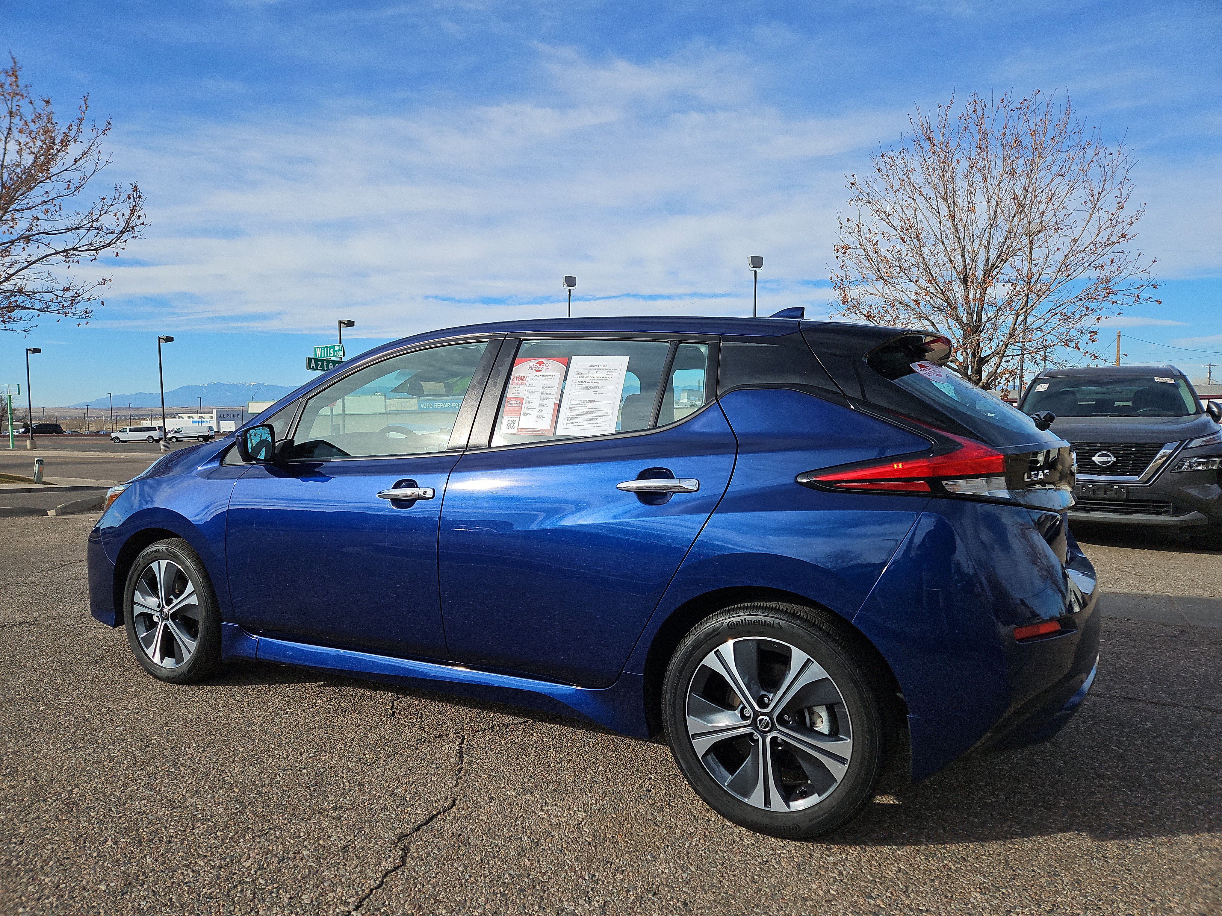 Used 2020 Nissan Leaf SV w/ SV Technology Package image 4