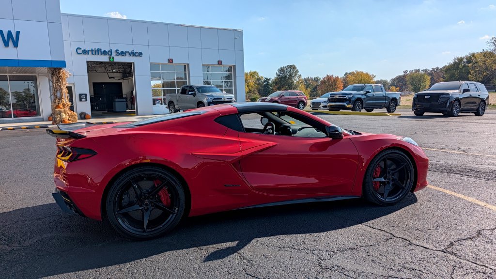 Used 2024 Chevrolet Corvette E-Ray w/ ZER Performance Package AWD/4WD image 8
