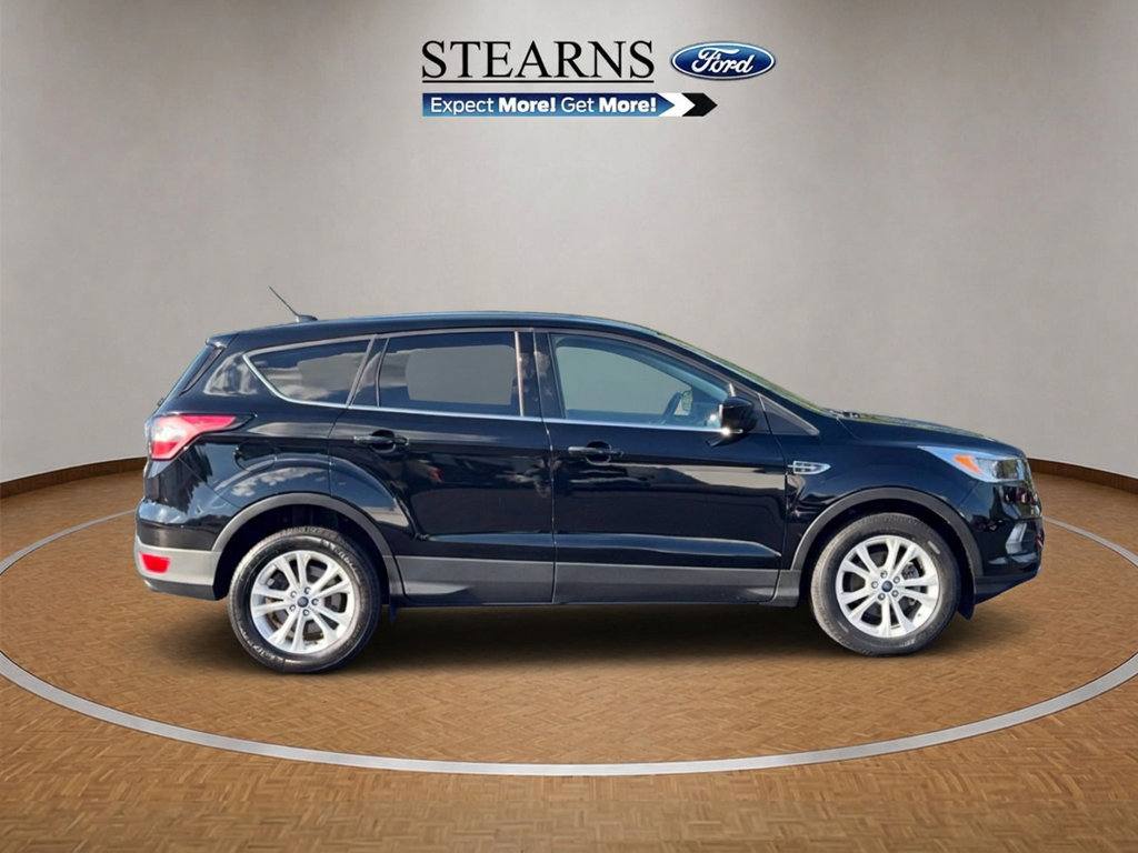 Used 2017 Ford Escape SE w/ SE Cold Weather Package FWD image 4