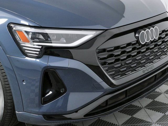 Certified 2024 Audi Q8 e-tron Prestige AWD/4WD image 37