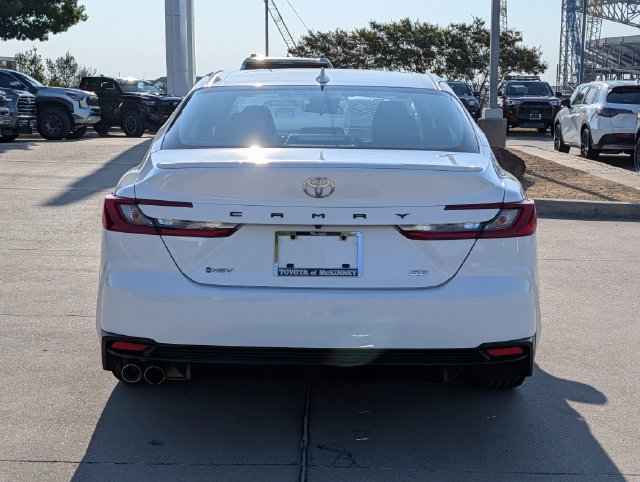 Used 2025 Toyota Camry SE FWD image 7