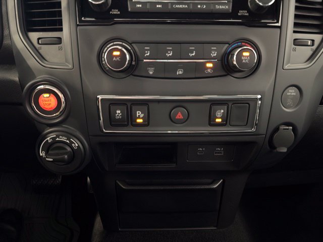 Used 2024 Nissan Titan SV AWD/4WD image 27