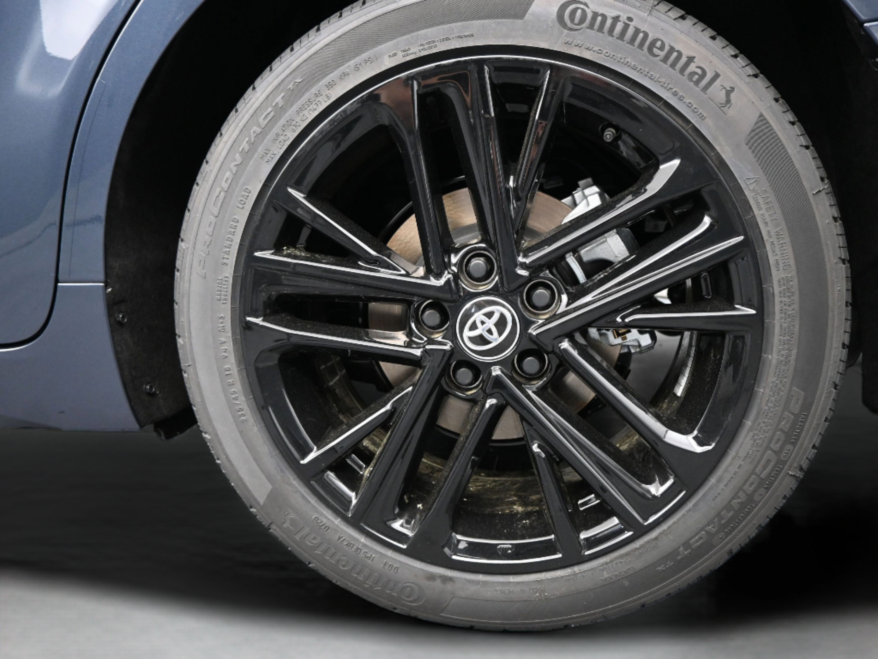 New 2026 Toyota Camry SE FWD image 32