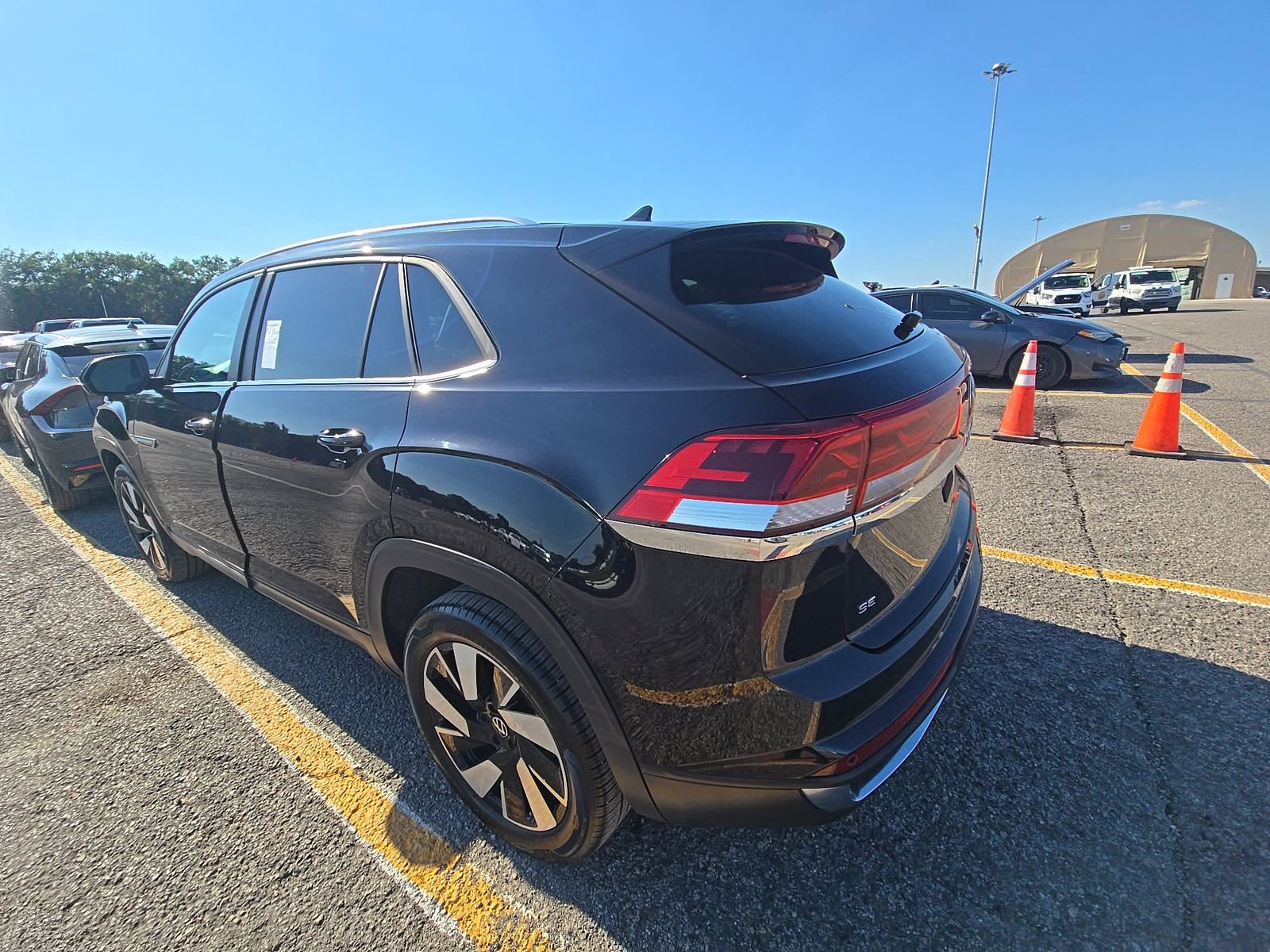 Used 2026 Volkswagen Atlas Cross Sport SE AWD/4WD image 10