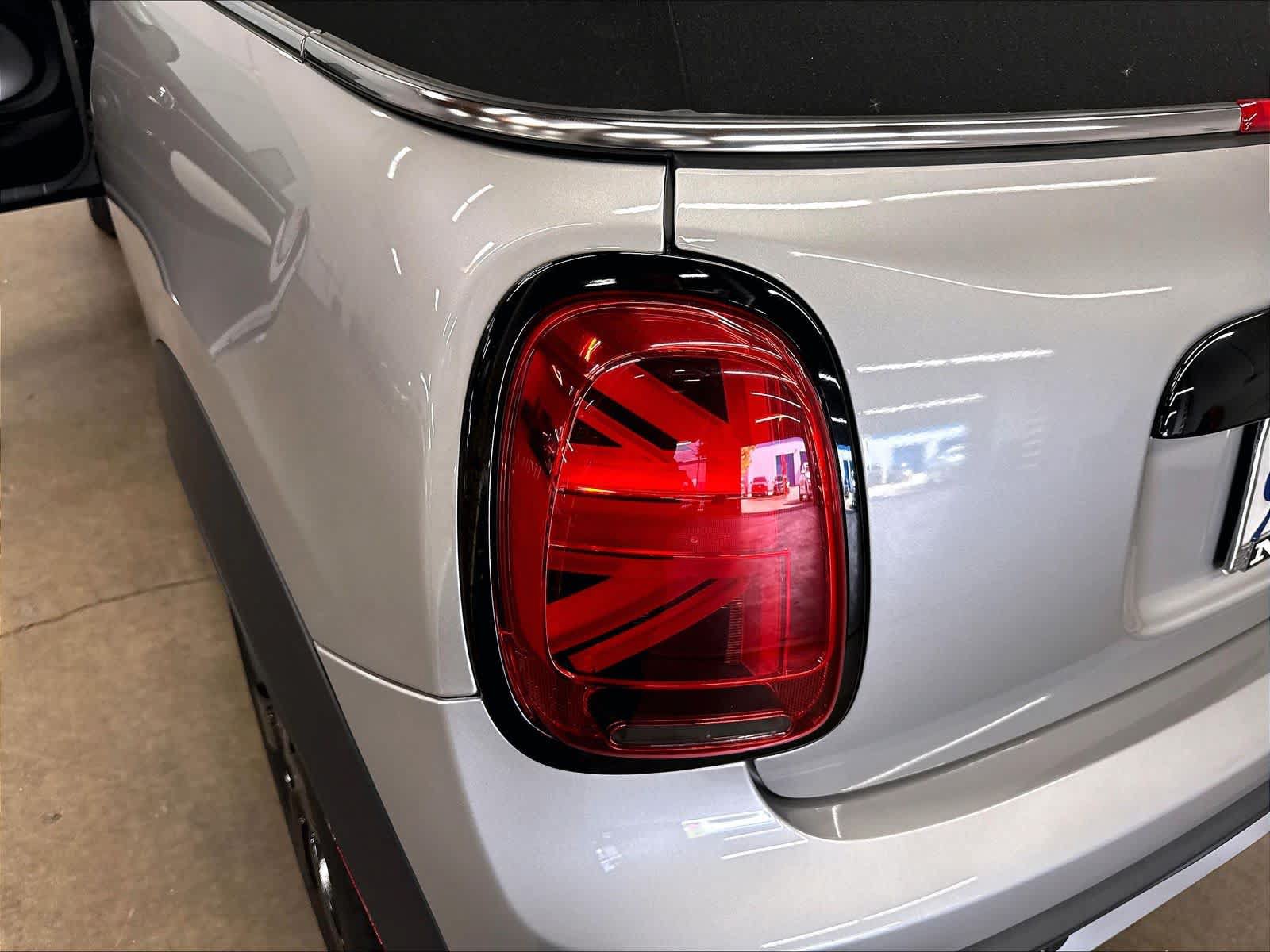 Used 2024 MINI Cooper S FWD image 30