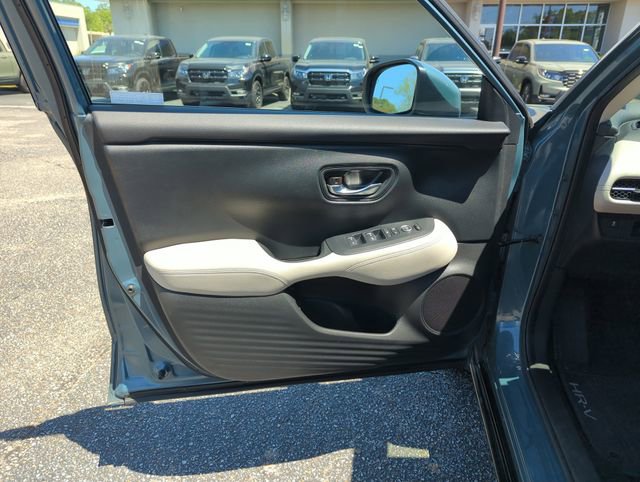 Used 2023 Honda HR-V EX-L image 17