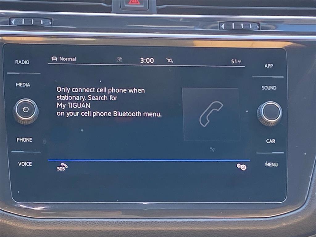 Certified 2023 Volkswagen Tiguan SE w/ Panoramic Sunroof Package image 7