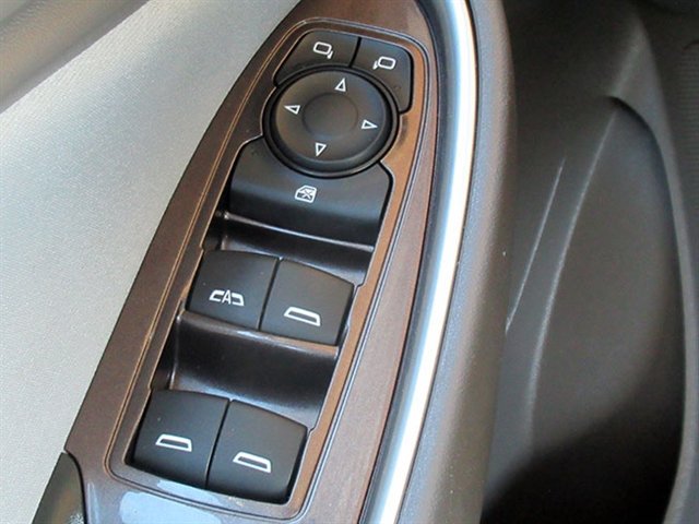 Used 2021 Chevrolet Malibu LT FWD image 27
