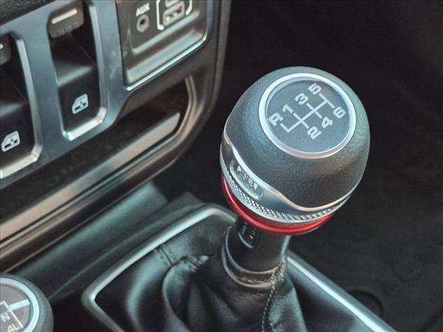 Used 2025 Jeep Wrangler Sport AWD/4WD image 12