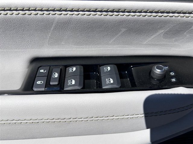 Used 2024 Jeep Wagoneer Series II w/ Convenience Group I image 23