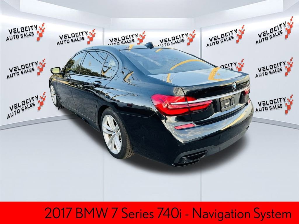 Used 2017 BMW 740i image 5