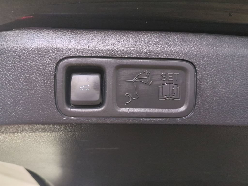 Used 2024 Ford Expedition Limited AWD/4WD image 15