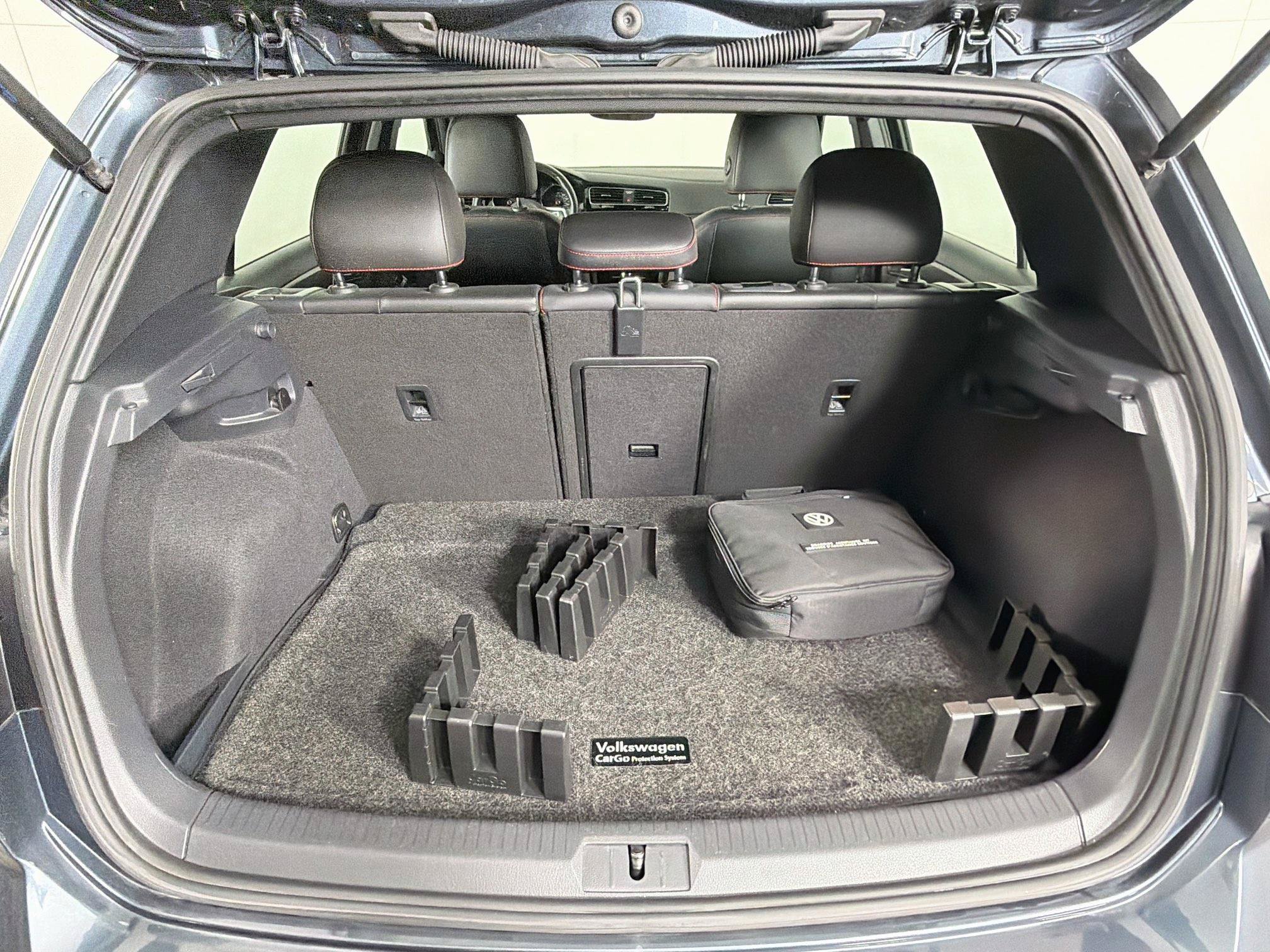 Used 2019 Volkswagen GTI SE FWD image 29