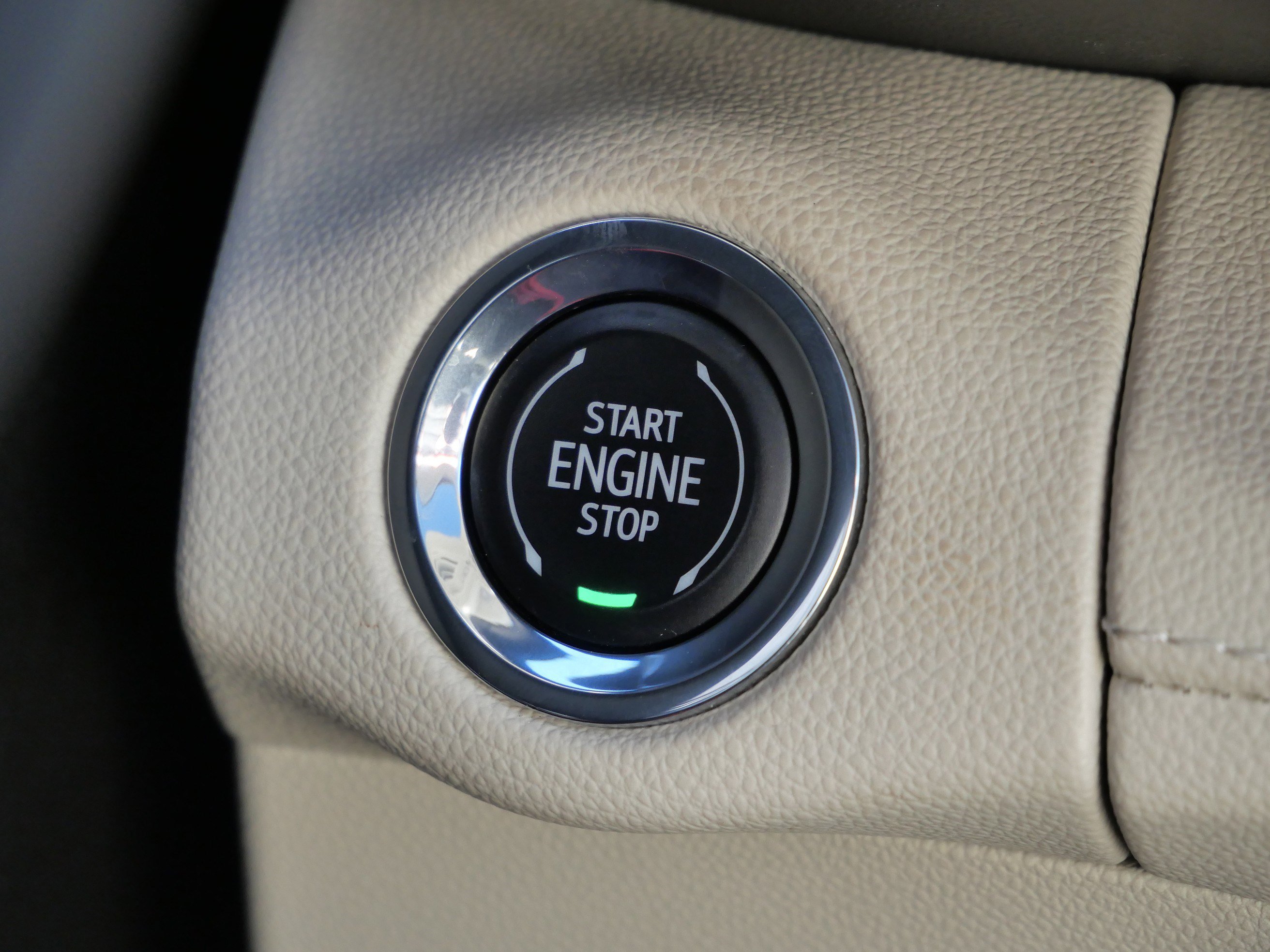 Used 2023 Buick Envision Avenir image 29