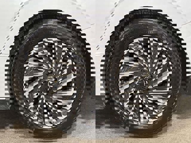 Used 2024 Hyundai Sonata Limited FWD image 15