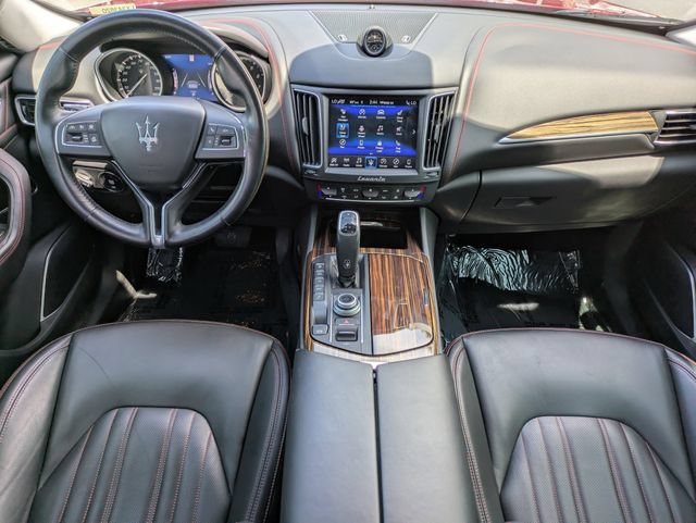 Used 2020 Maserati Levante GranLusso AWD/4WD image 12