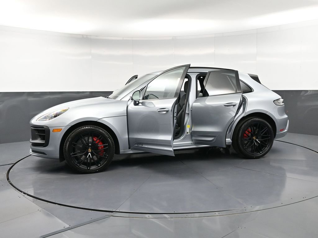 New 2026 Porsche Macan GTS AWD/4WD image 37