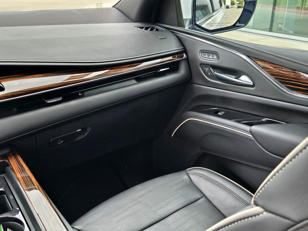 Used 2024 Cadillac Escalade Premium Luxury Platinum RWD image 22