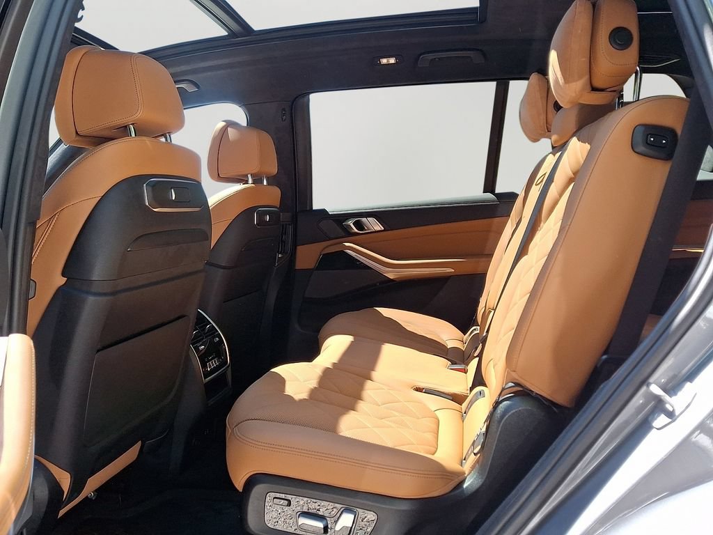 Certified 2024 BMW X7 xDrive40i w/ M Sport Package AWD/4WD image 10