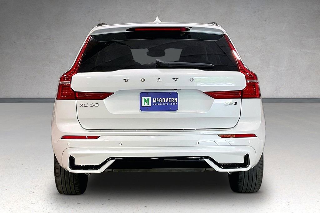 Used 2024 Volvo XC60 B5 Core w/ Protection Package Premier AWD/4WD image 5