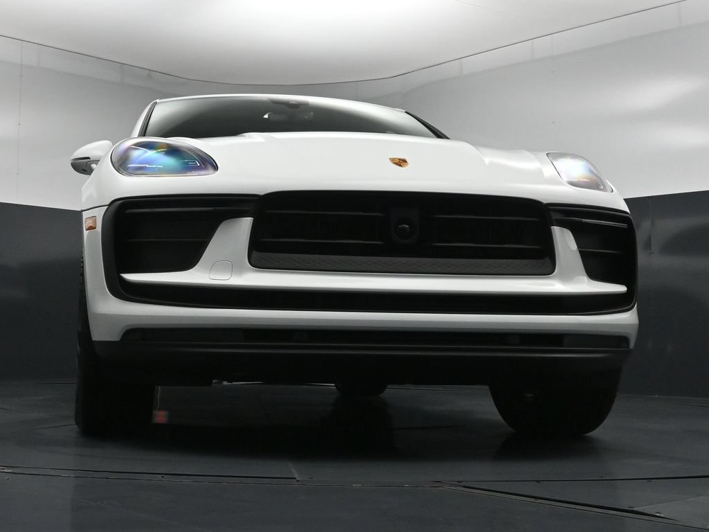 New 2026 Porsche Macan AWD/4WD image 29