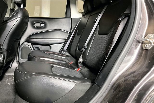 Used 2020 Jeep Compass Trailhawk AWD/4WD image 3