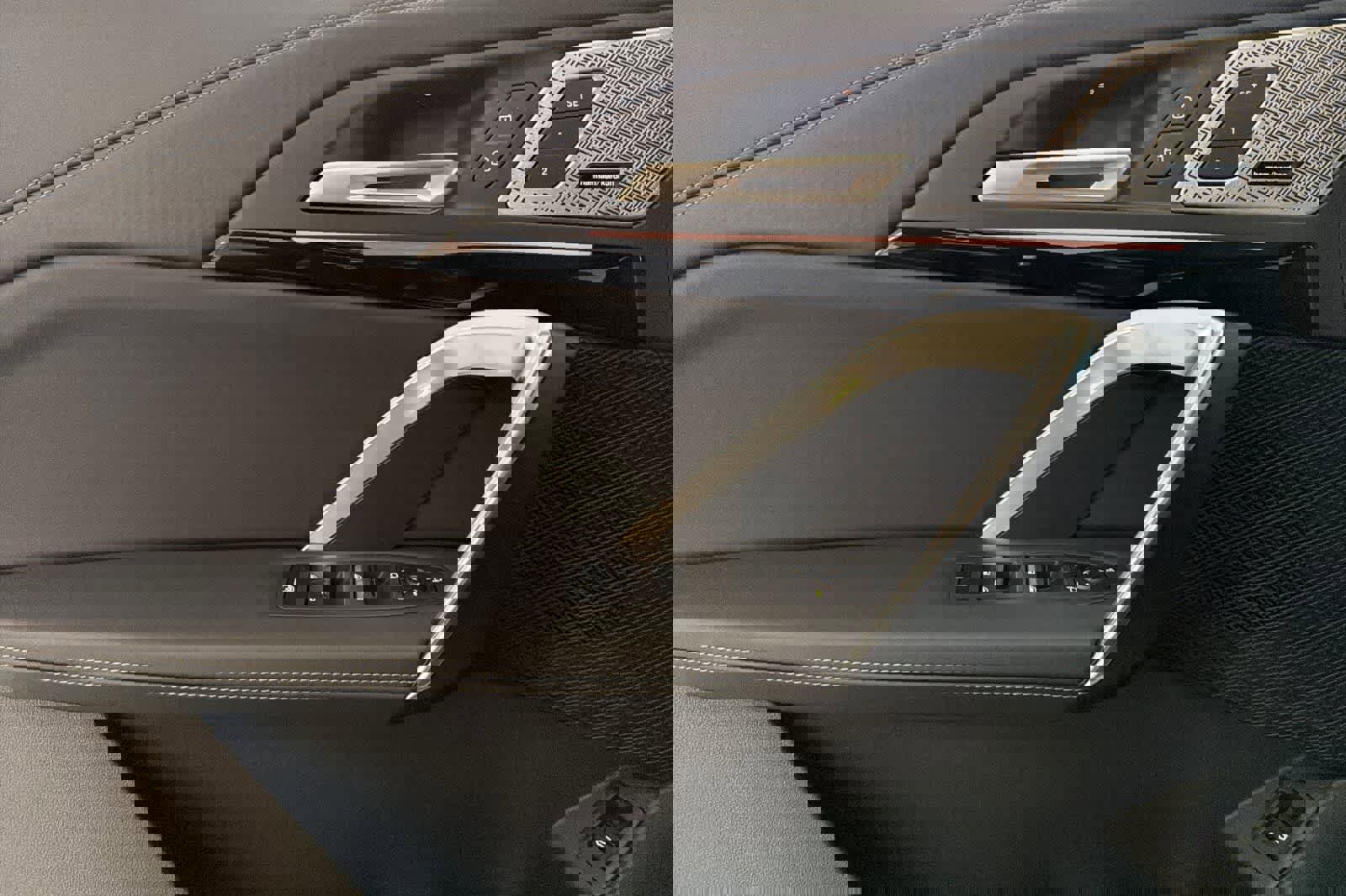 Used 2025 BMW X2 xDrive28i w/ M Sport Package image 12