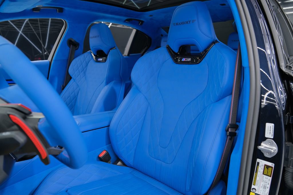 Used 2025 BMW M5 image 28