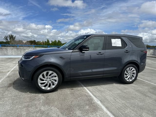 Used 2025 Land Rover Discovery S image 37
