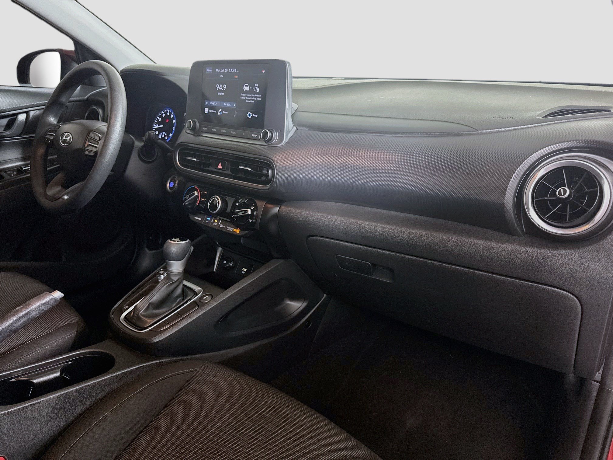Used 2022 Hyundai Kona SEL AWD/4WD image 30