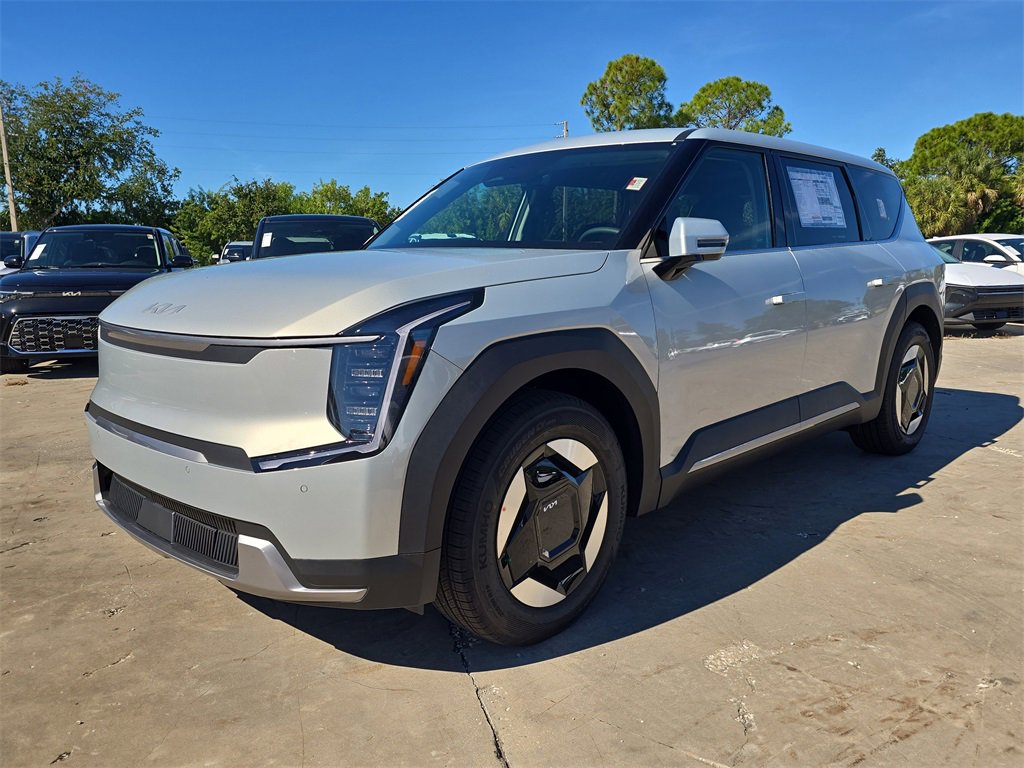 New 2026 Kia EV9 Light image 4