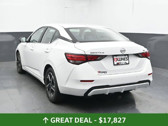 Used 2024 Nissan Sentra SV FWD image 12