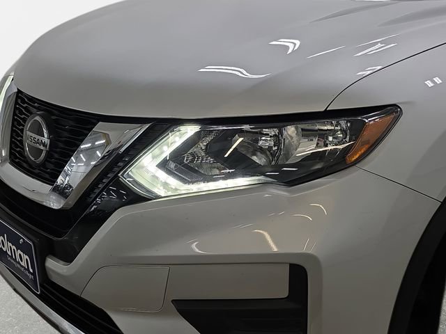 Used 2019 Nissan Rogue S image 30
