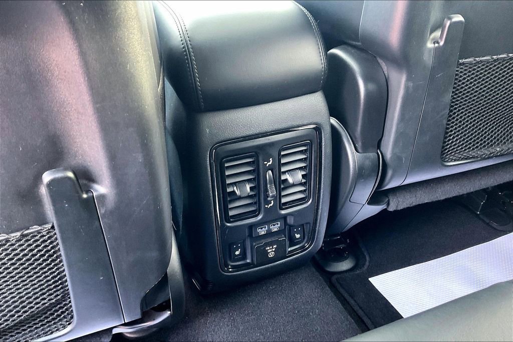 Used 2020 Dodge Durango GT image 29