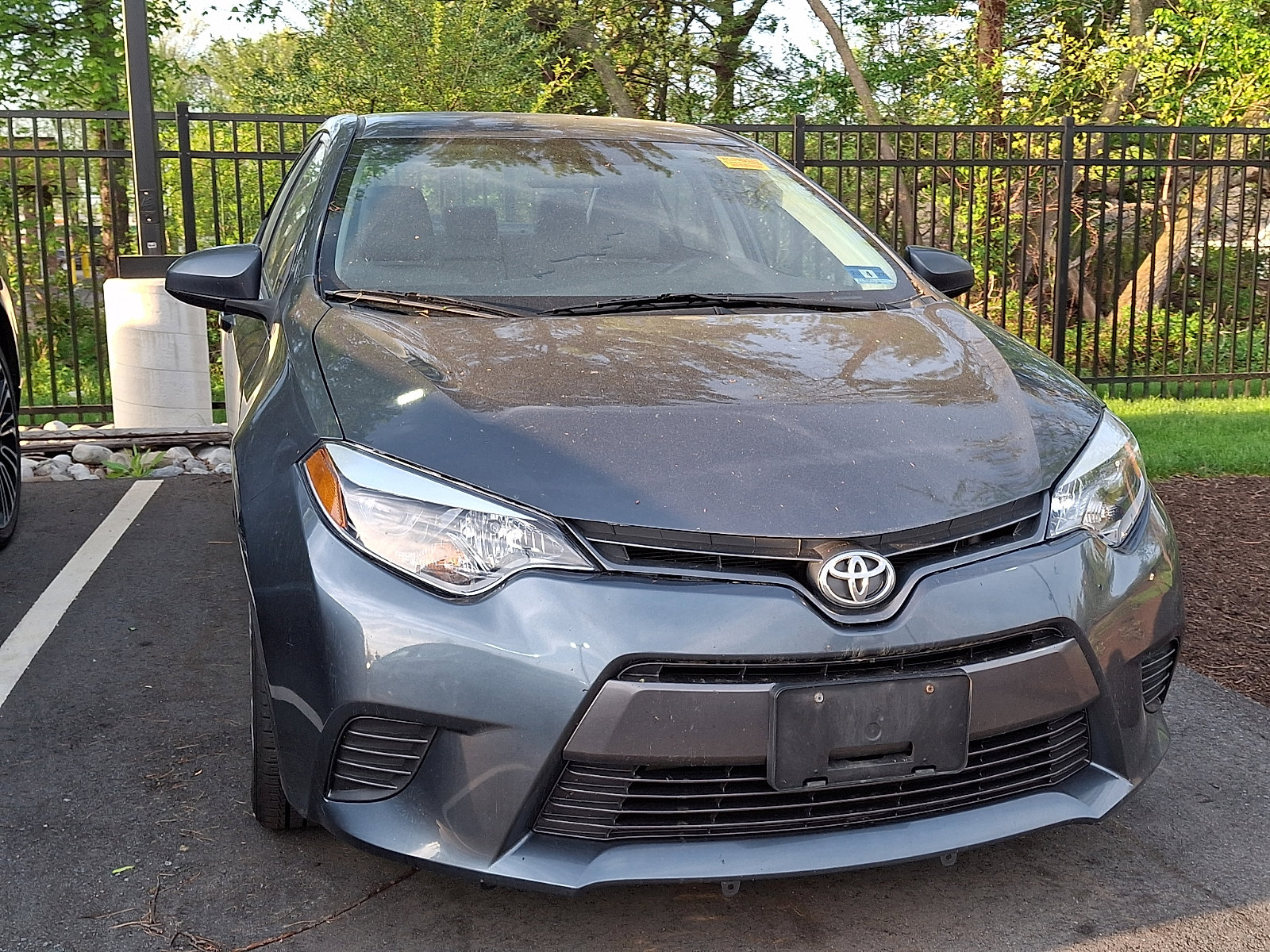 Used 2016 Toyota Corolla LE FWD image 4
