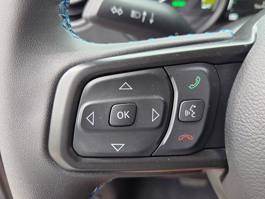 Used 2025 Jeep Wrangler Unlimited Rubicon 4xe image 23